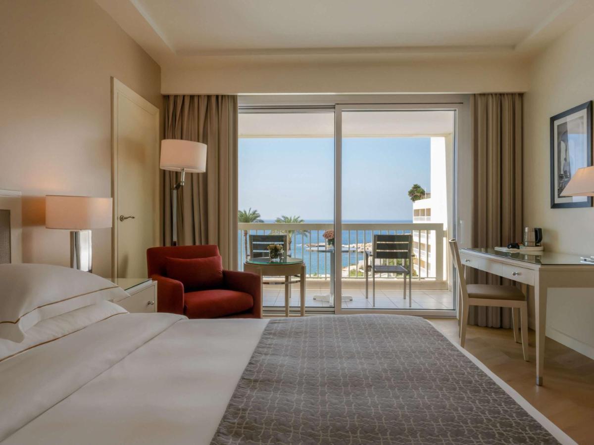 Moevenpick Hotel Beirut Eksteriør bilde