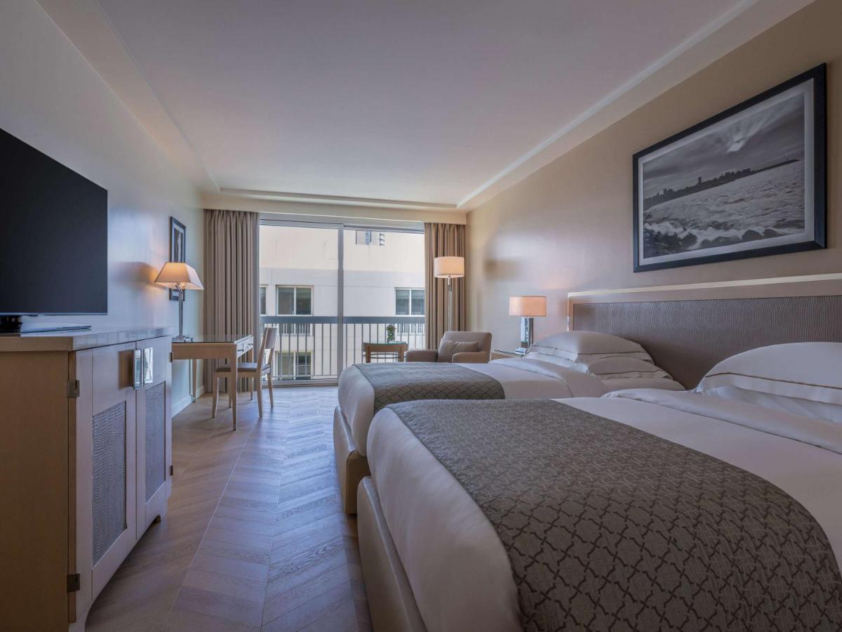 Moevenpick Hotel Beirut Eksteriør bilde