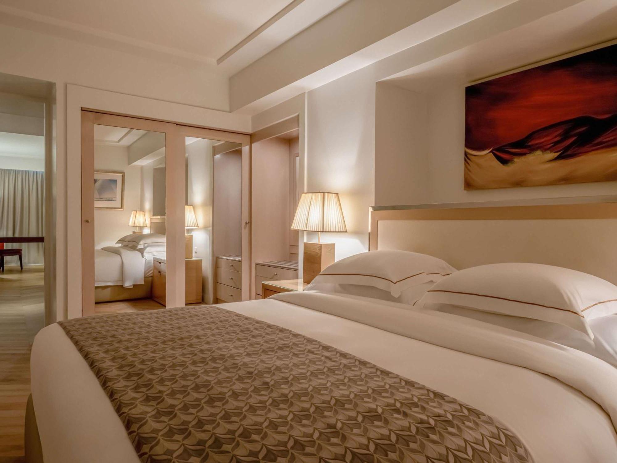 Moevenpick Hotel Beirut Eksteriør bilde