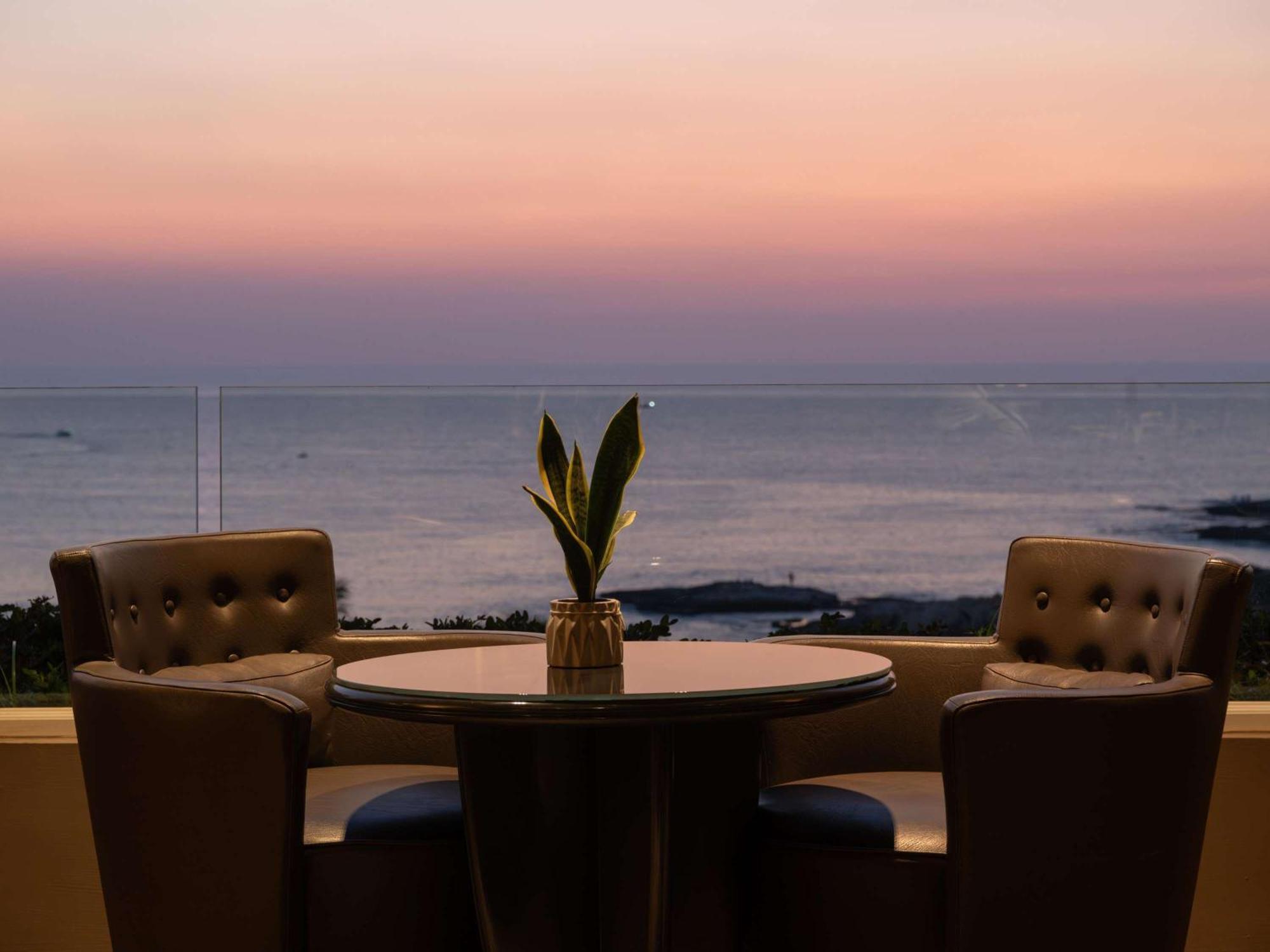 Moevenpick Hotel Beirut Eksteriør bilde