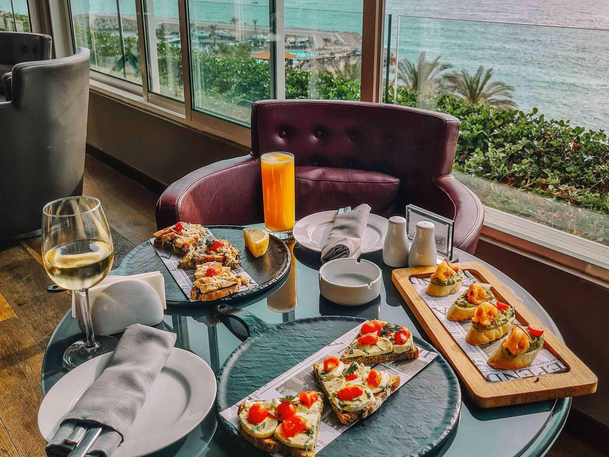 Moevenpick Hotel Beirut Eksteriør bilde