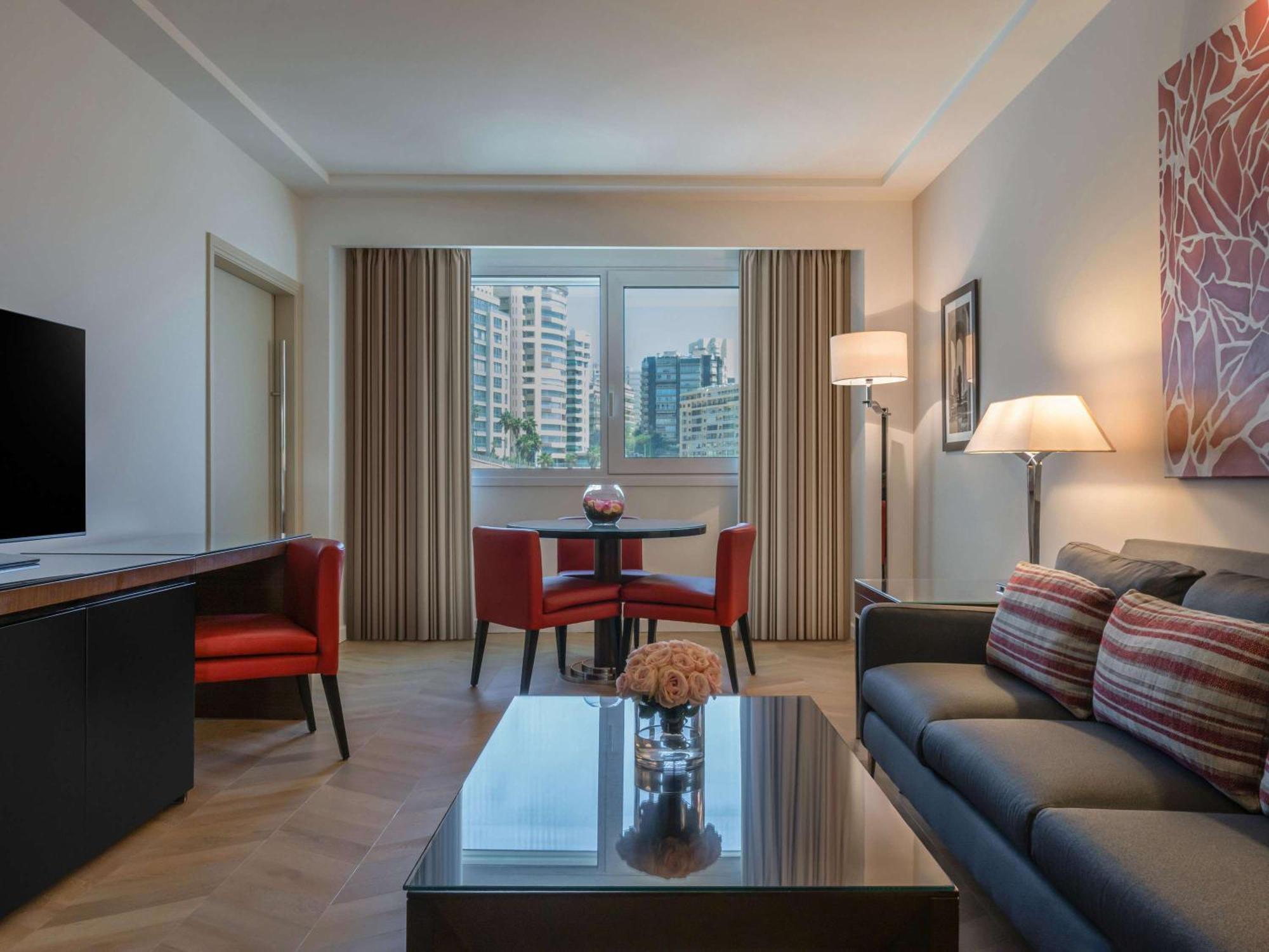 Moevenpick Hotel Beirut Eksteriør bilde