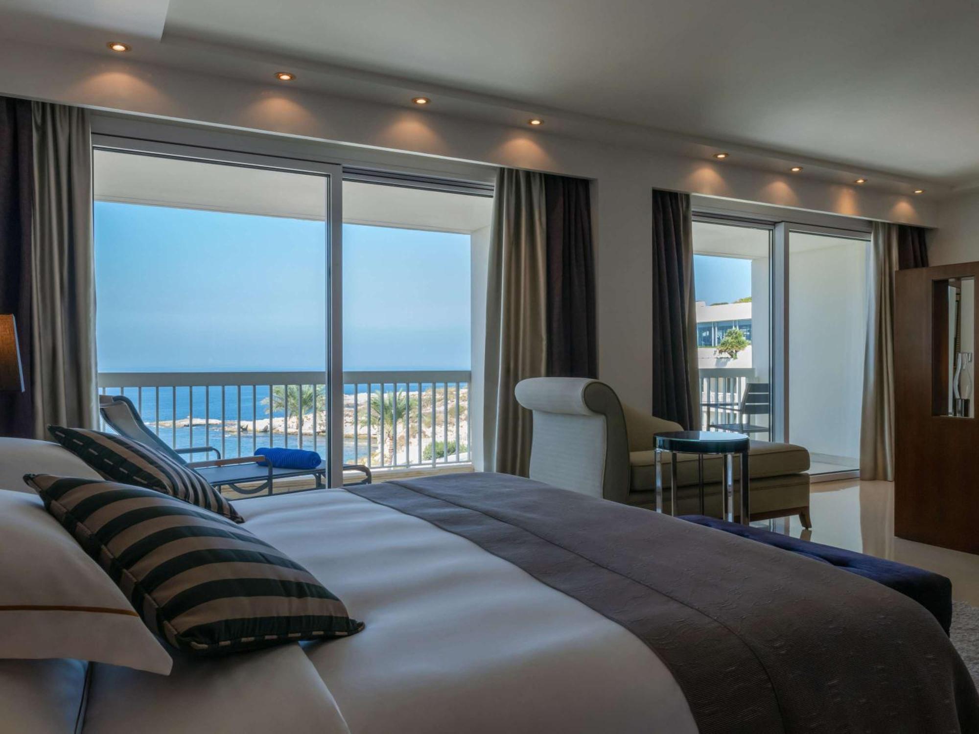 Moevenpick Hotel Beirut Eksteriør bilde