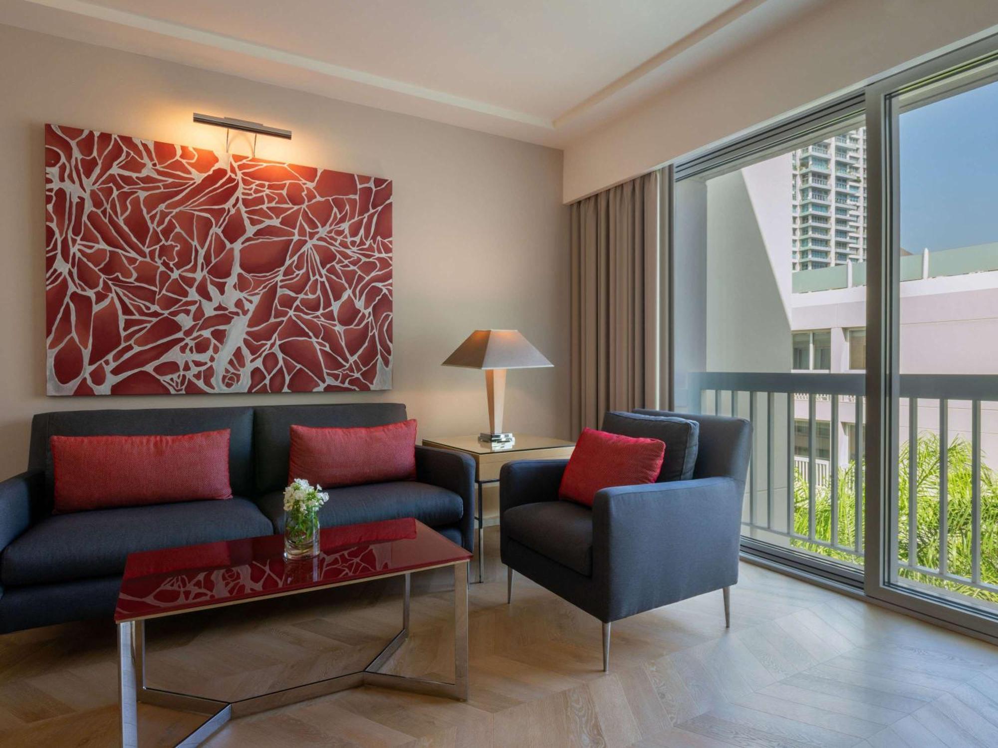 Moevenpick Hotel Beirut Eksteriør bilde