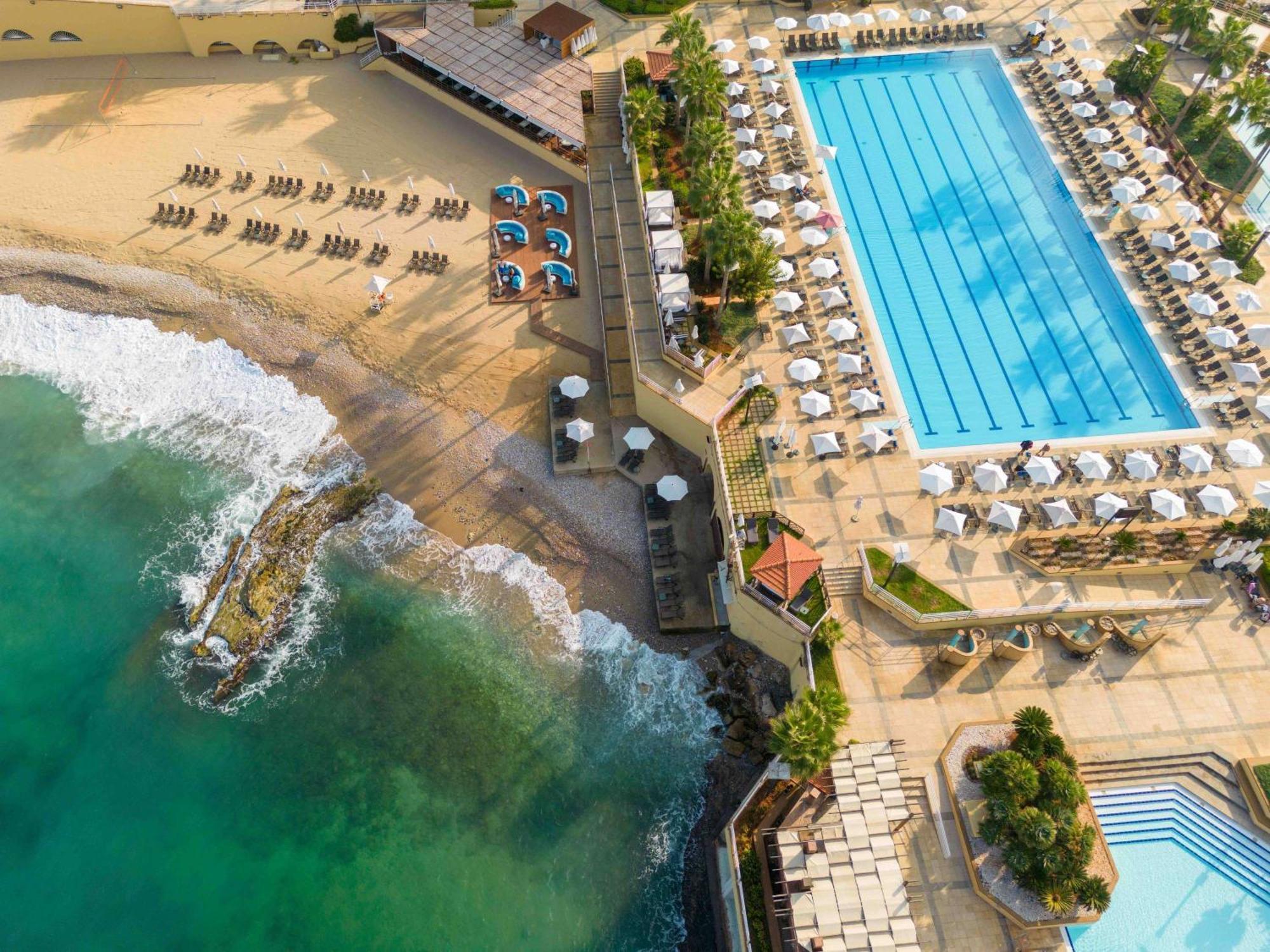 Moevenpick Hotel Beirut Eksteriør bilde